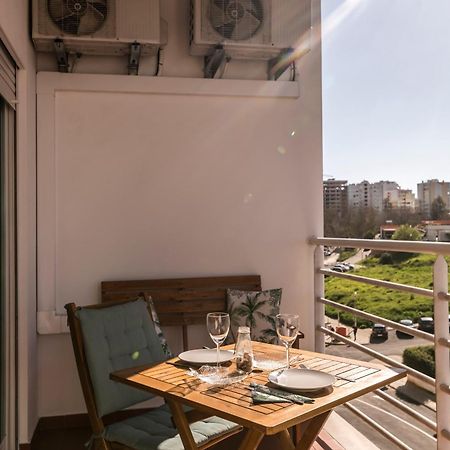 Algarve Beach Vibes Apartment, Wifi, Pool, Ac, Bbq Portimão Exterior photo