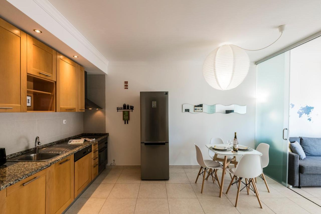 Algarve Beach Vibes Apartment, Wifi, Pool, Ac, Bbq Portimão Exterior photo