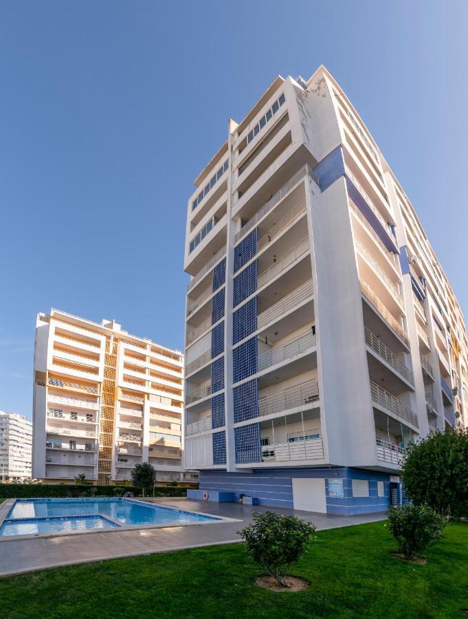 Algarve Beach Vibes Apartment, Wifi, Pool, Ac, Bbq Portimão Exterior photo